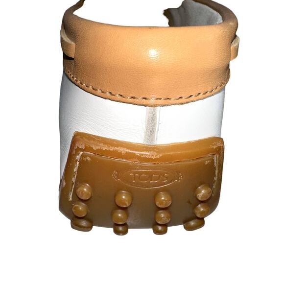 Tod's Leather Loafers Slip On Country Club Preppy Driving Moccasin Flats 6.5 - Picture 8 of 8